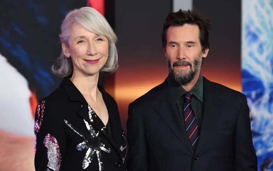 “Gracias por las felicitaciones, pero no nos hemos casado”: Alexandra Grant desmiente su boda con Keanu Reeves con un poco de “felicidad real”