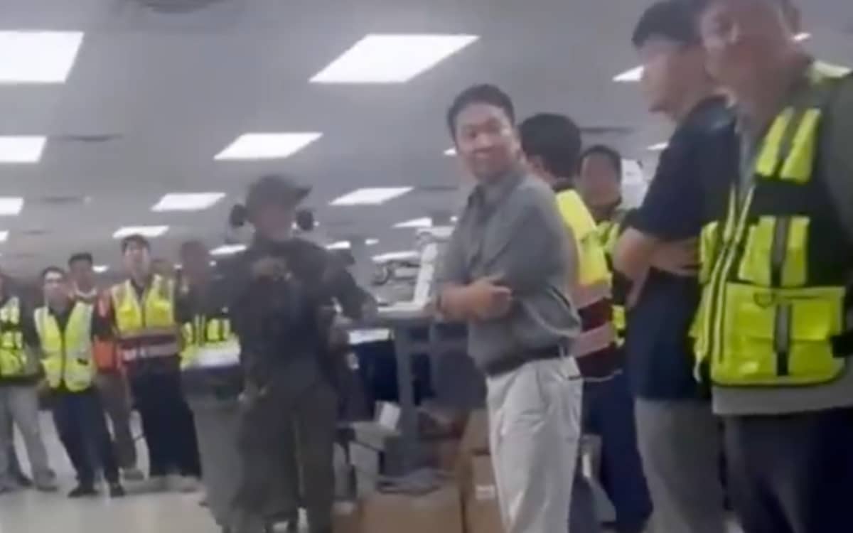 Agentes de inmigración realizan una redada en planta de Hyundai en Georgia