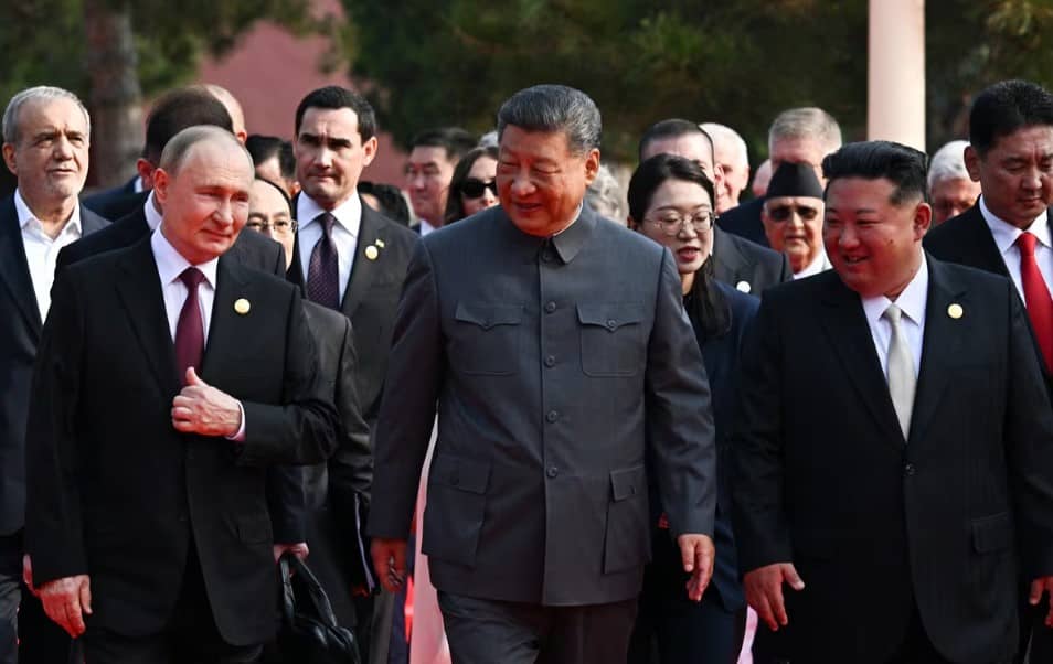¿Inmortales? Dejan micrófono abierto y Xi Jinping y Putin hablan de vivir 150 años