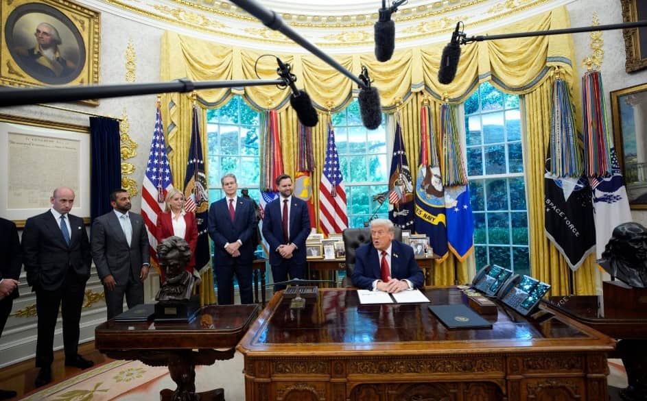 Trump anunció la aplicación de aranceles del 100% a medicamentos importados a partir de octubre