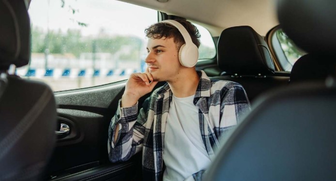 La música alivia el mareo en el coche, pero no vale cualquier tipo