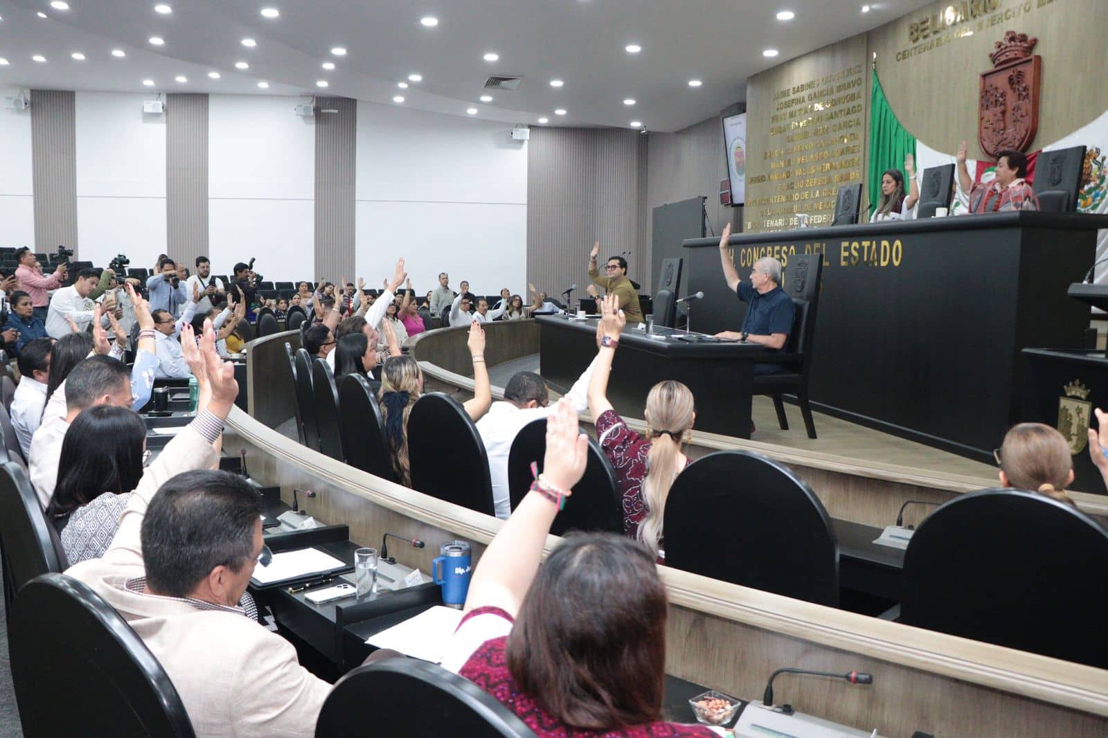 Diputados y diputadas reintegran comisiones en Congreso del Estado