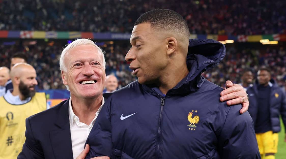 Deschamps actualiza el estado de Mbappé y manda un mensaje de calma: "No es nada grave…"