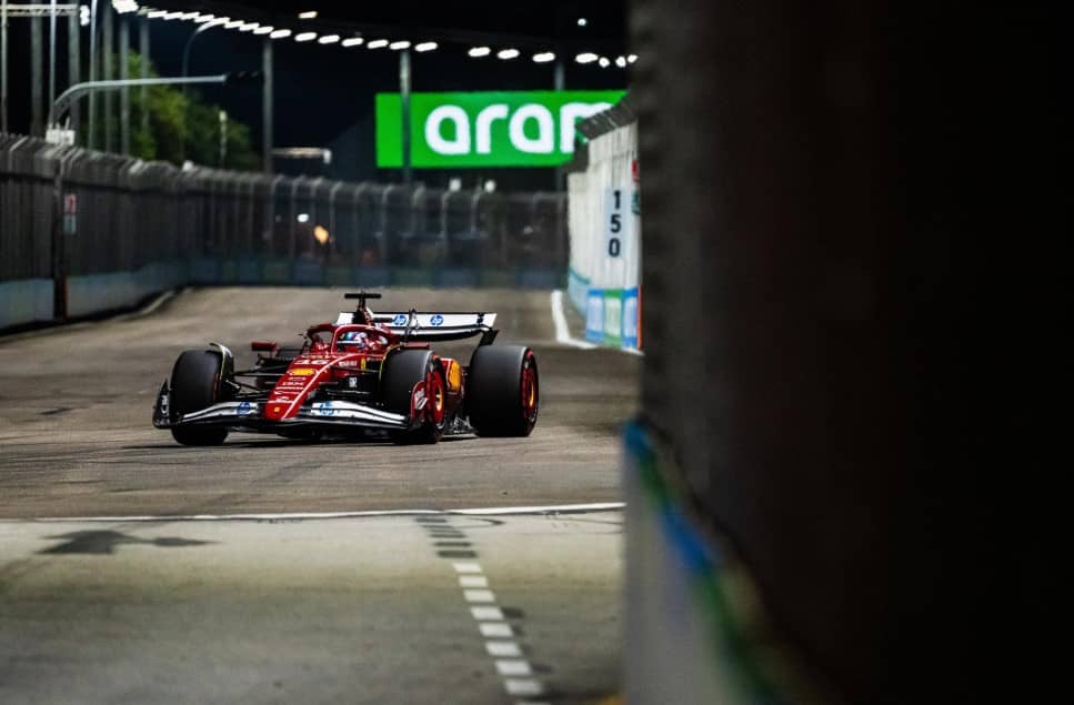 Joven entra ilegalmente a la F1 en Singapur; podría enfrentar castigo corporal