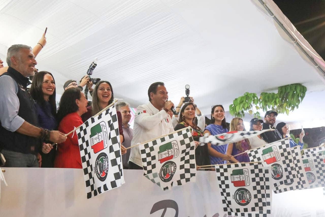 Eduardo Ramírez da el banderazo de arranque ceremonial a La Carrera Panamericana: “De vuelta a casa”