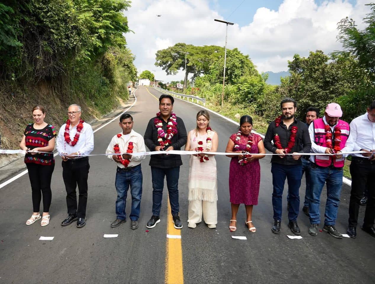 En Nicolás Ruiz, Eduardo Ramírez inaugura infraestructura carretera y anuncia más apoyos