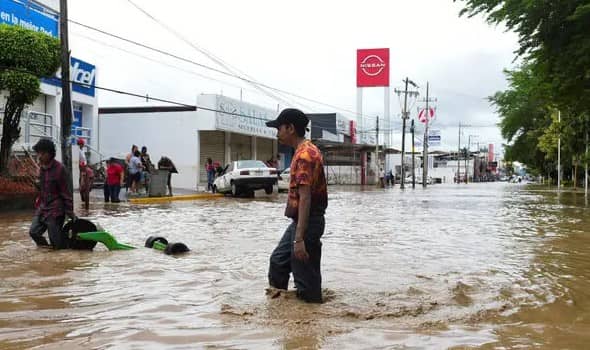 Suman 64 personas fallecidas y 65 no localizadas por lluvias en cinco estados, informa Protección Civil