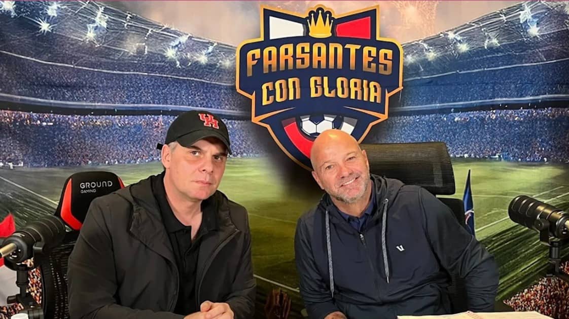 Martinoli y Luis García no se soportaban y terminaron narrando una final de mundial juntos