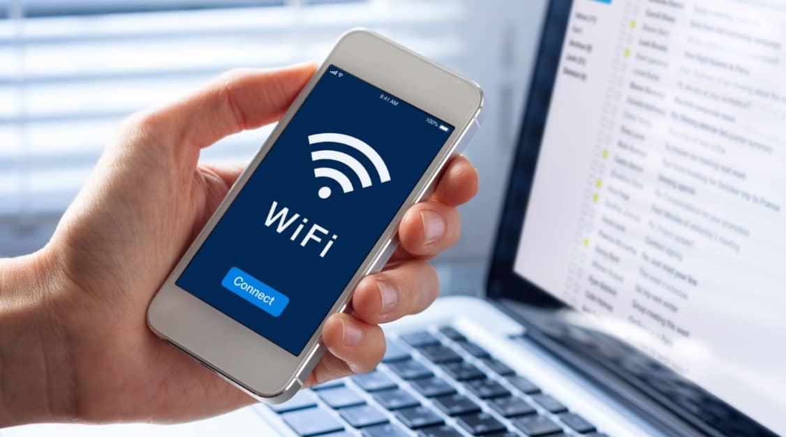 Por qué debes apagar el wifi de tu celular al salir de casa