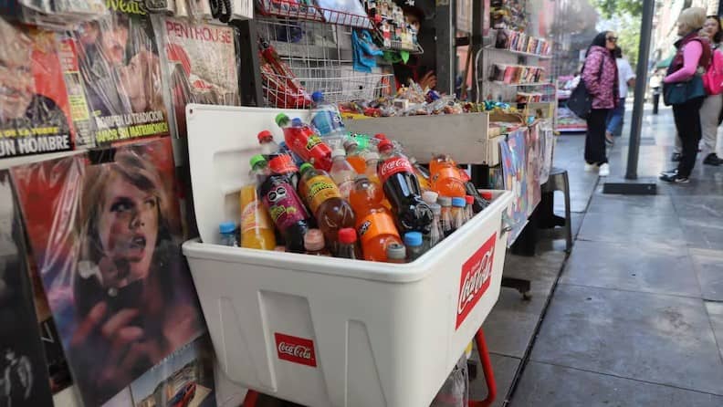 Aligeran impuestos a los refrescos light; los diputados avalaron gravámenes para 2026