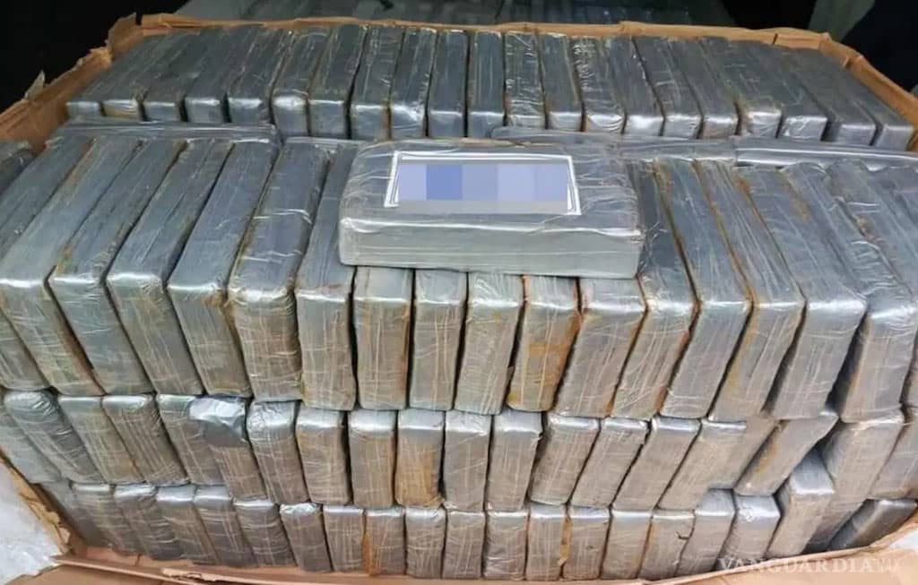 Marina desmantela red de tráfico de droga que operaba en el AICM