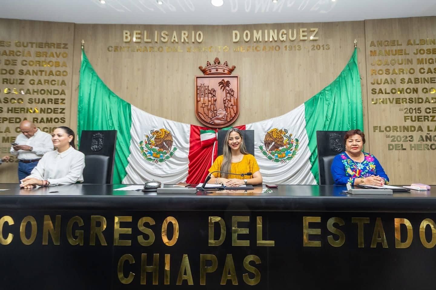 Democracia, justicia y desarrollo social, bases del Parlamento y Constitución Política de Chiapas