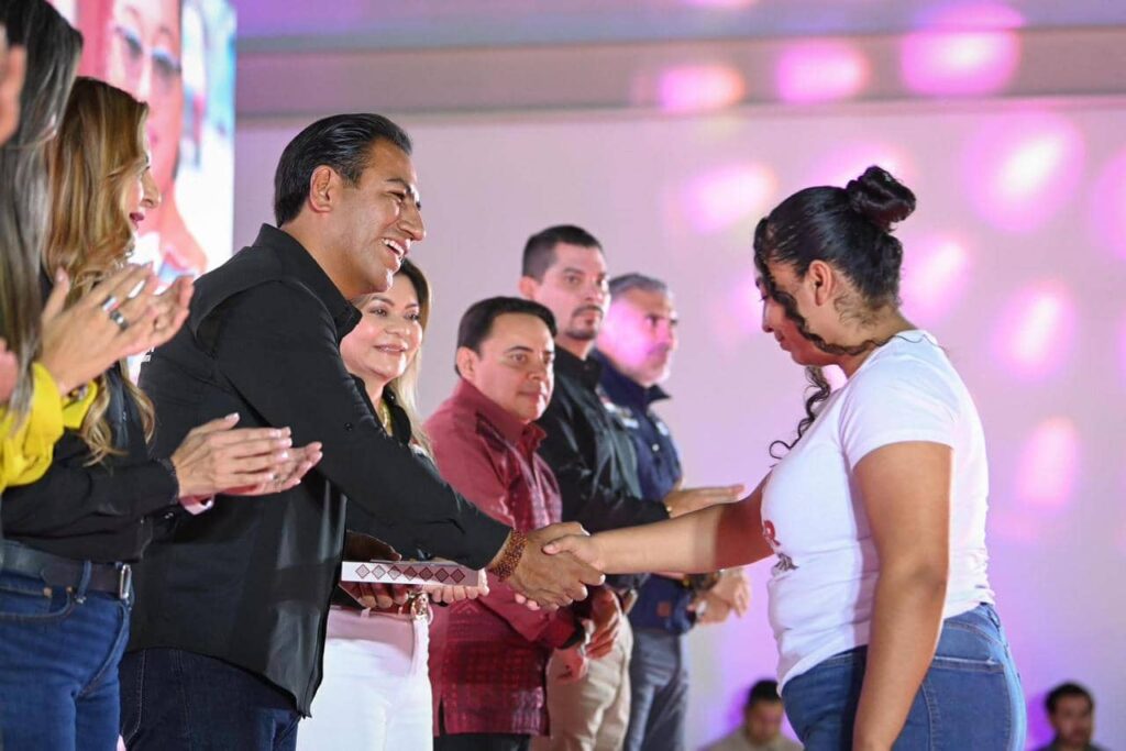 ERA MUJERES SHEINBAUM 4 1