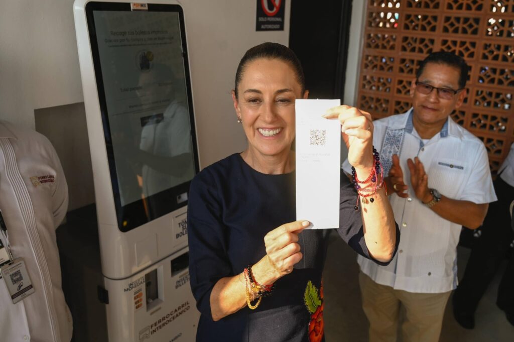 FOTOS INAUGURACIO N. LI NEA K DEL TREN INTEROCEA NICO 1 7 1 1