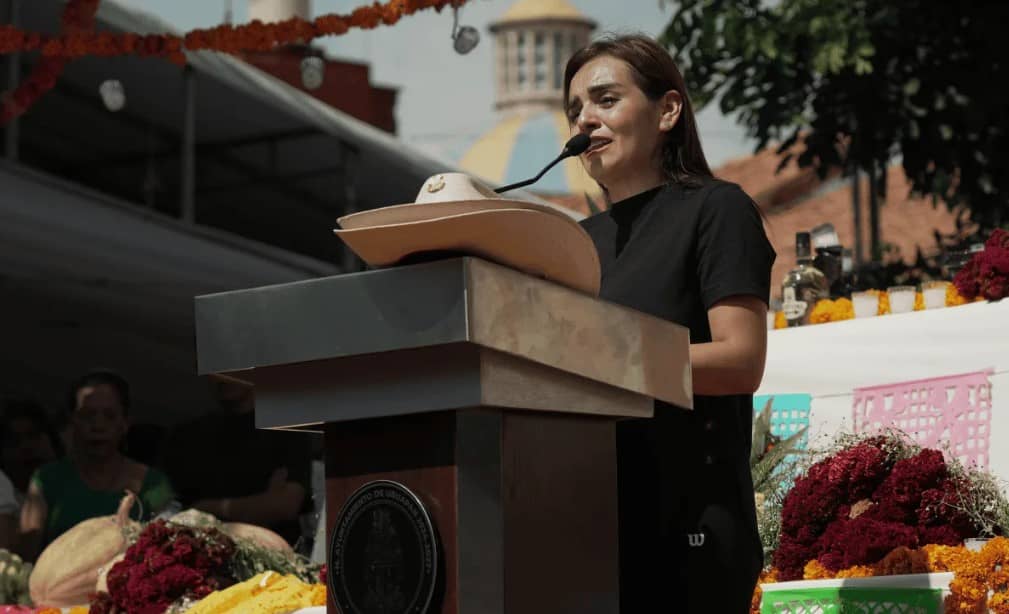 Grecia Quiroz, esposa de Carlos Manzo, rendirá protesta como presidenta municipal sustituta de Uruapan