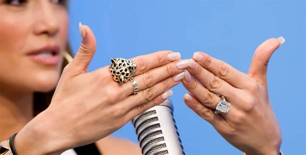 Tras cuatro divorcios, Jennifer Lopez "vende" anillos de compromiso. ¿Venderá el que le dio Ben Affleck?