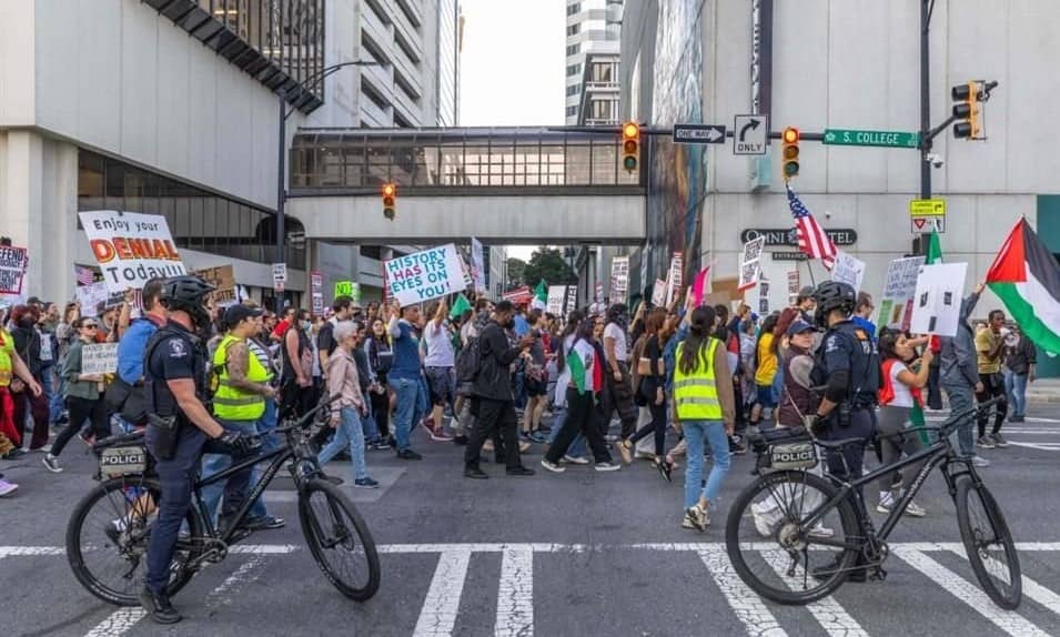 EE.UU. comienza operativo migratorio en Carolina del Norte