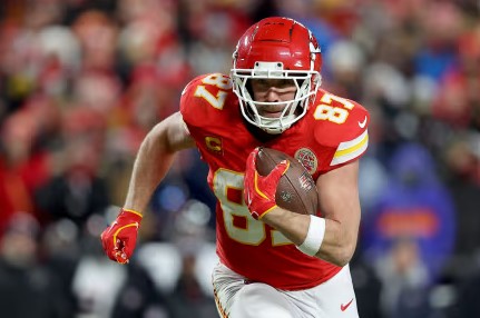 Travis Kelce admite atónito que la temporada de los Chiefs pende de un hilo tras la desastrosa derrota ante los Dallas Cowboys
