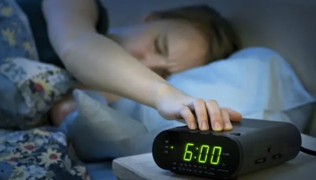 Lo que haces al despertar puede cambiar tu mente, tu ánimo y tu reloj biológico