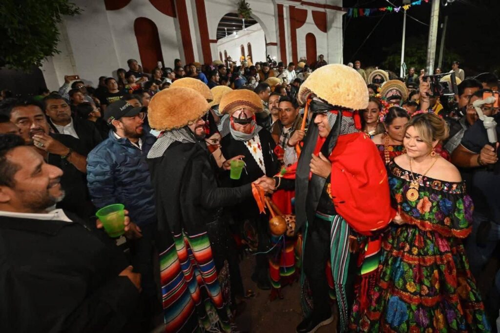 ERA 15 ENERO PARACHICOS 1