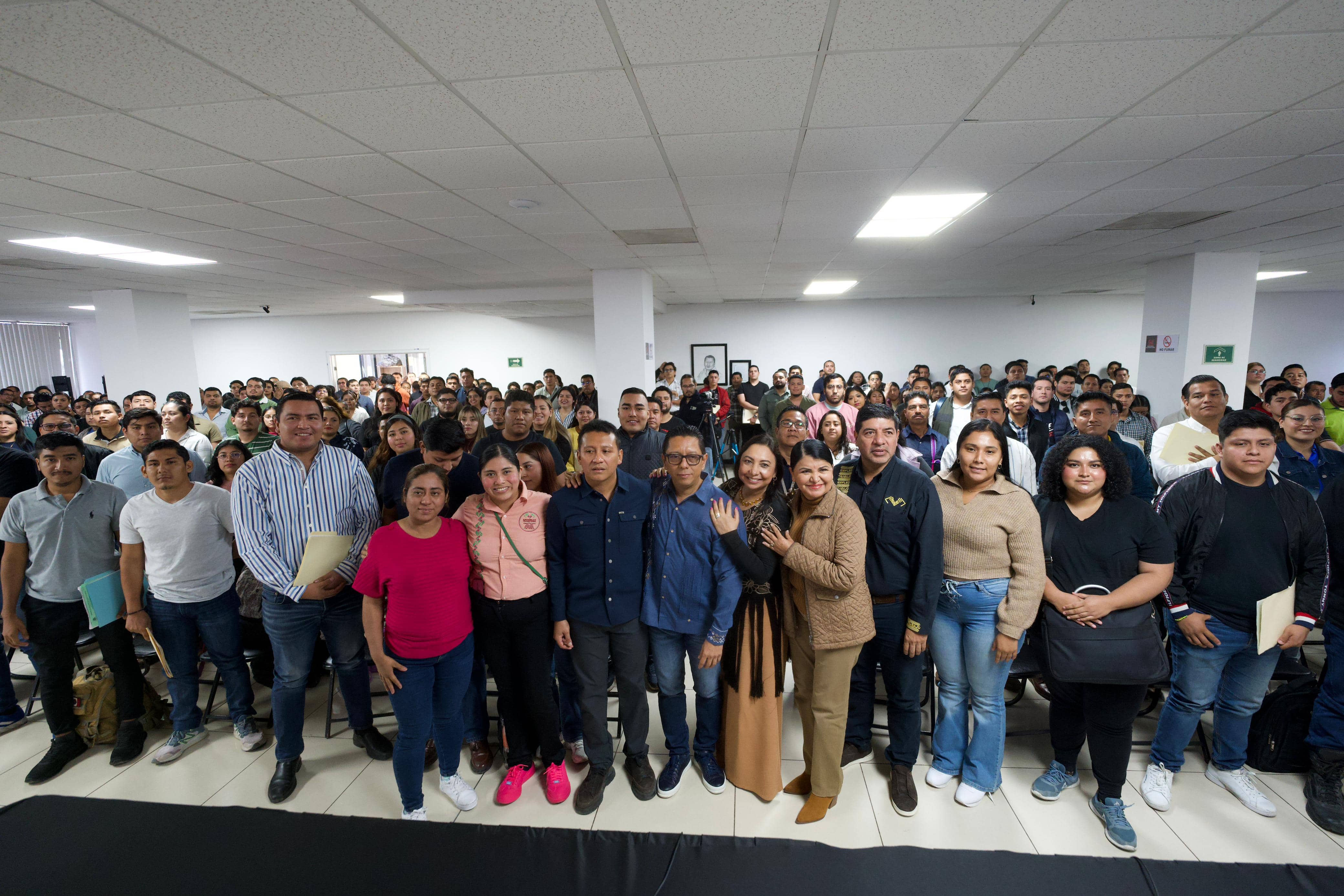 FGE se fortalece con profesionistas que se suman a la misión de garantizar la paz: Fiscal General