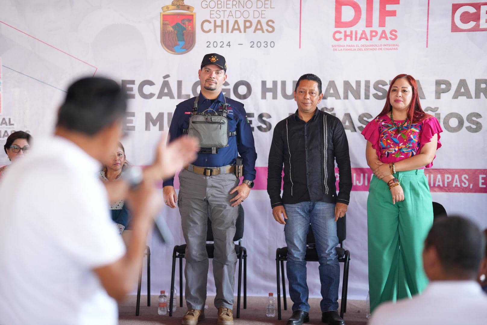 Fiscal General lleva Decálogo Humanista a la Costa y el Soconusco