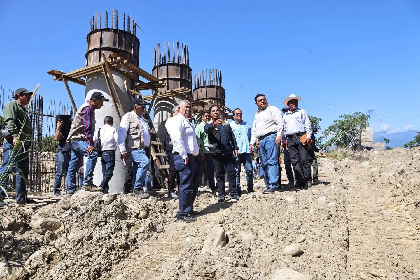 En Acapetahua, Eduardo Ramírez reitera apoyo al sector pesquero e impulsa obras