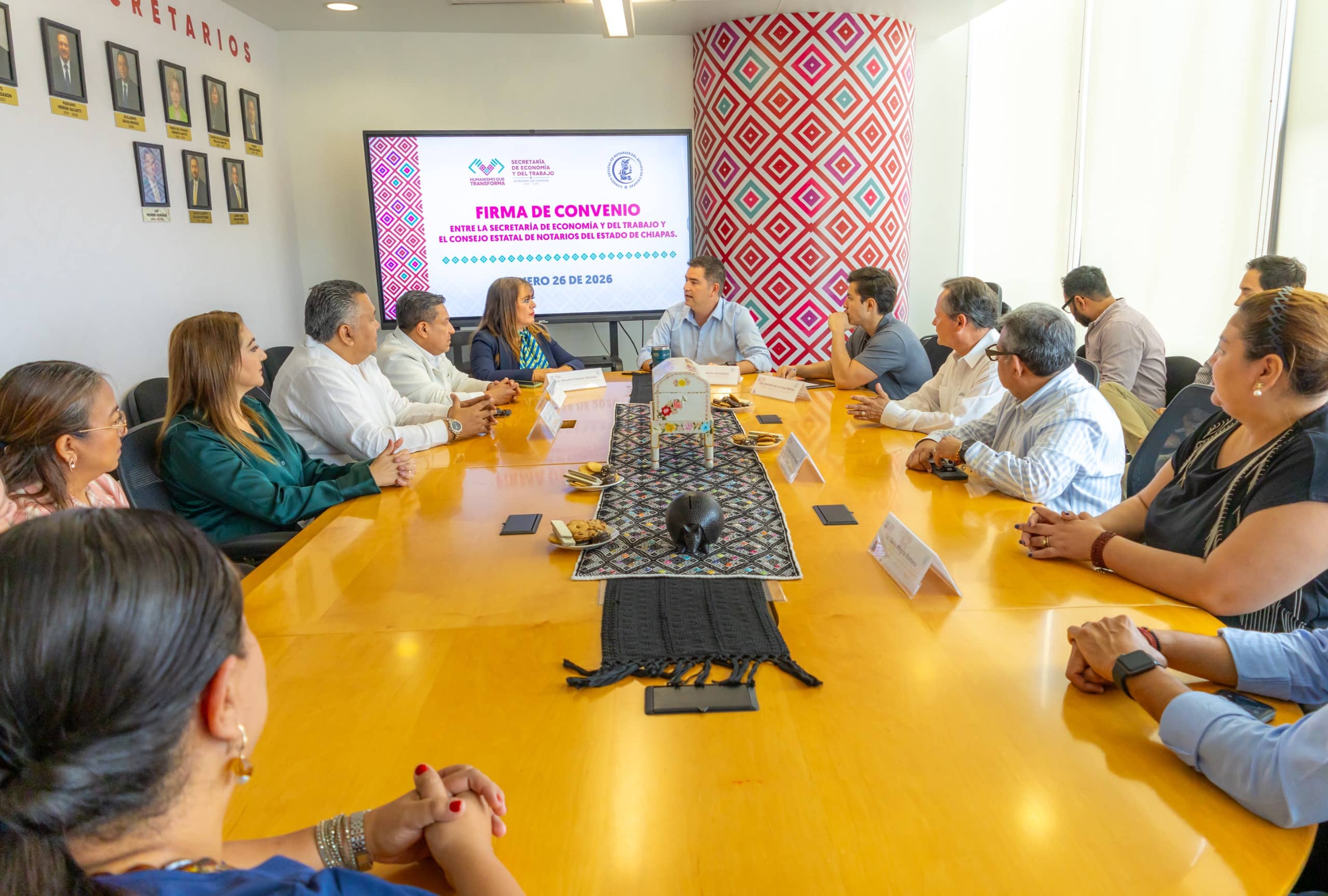 SEyT y Consejo Estatal de Notarios impulsan la formalización empresarial en Chiapas