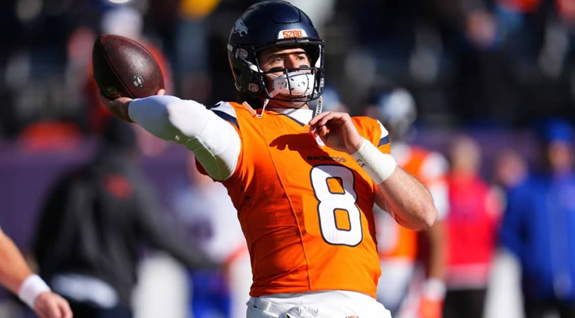¿Quién es Jarrett Stidham? El quarterback que sustituye a Bo Nix en los playoffs de la NFL