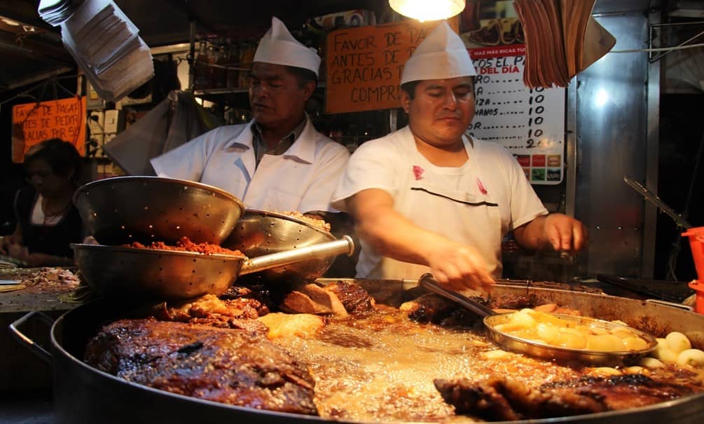 Ni los tacos se salvan: suben precios en 2026 y el crimen ya cobra su parte