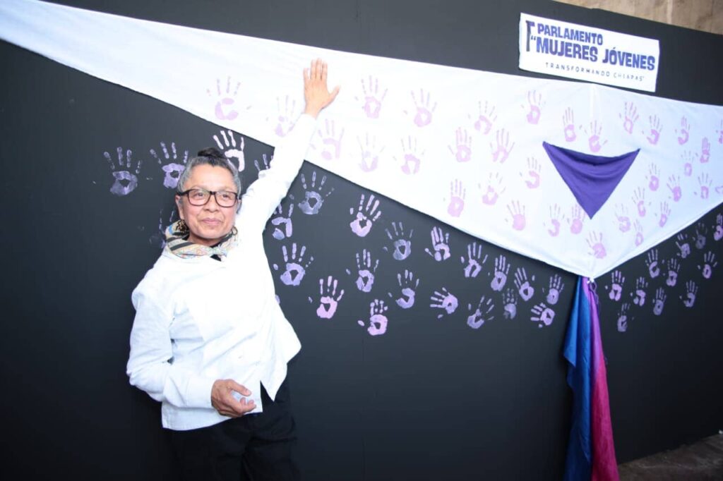 CE PARLAMENTO DE MUJERES JOVENES2 1