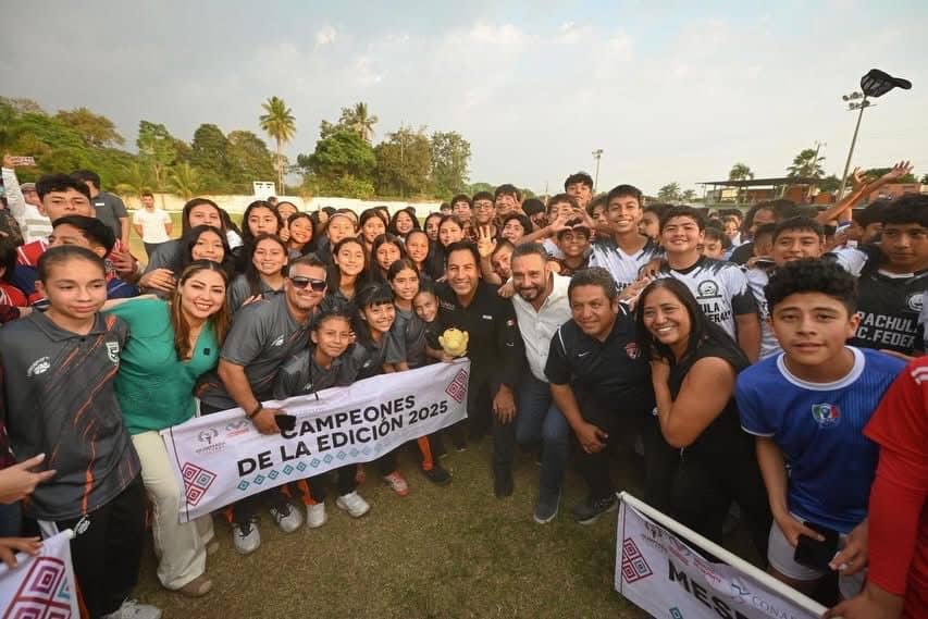 En Tuxtla Chico, Eduardo Ramírez inaugura selectivo estatal de futbol rumbo a Olimpiada Nacional Conade 2026