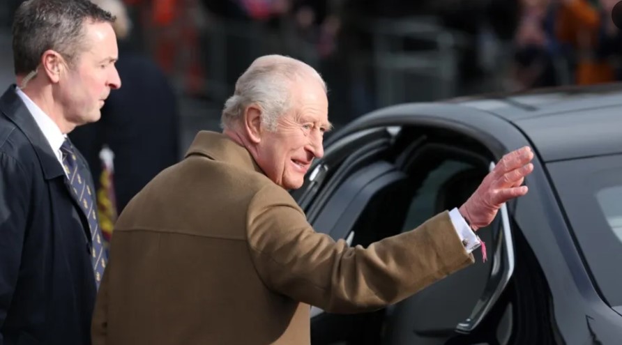 Encaran y abuchean al rey Carlos III por el caso Epstein