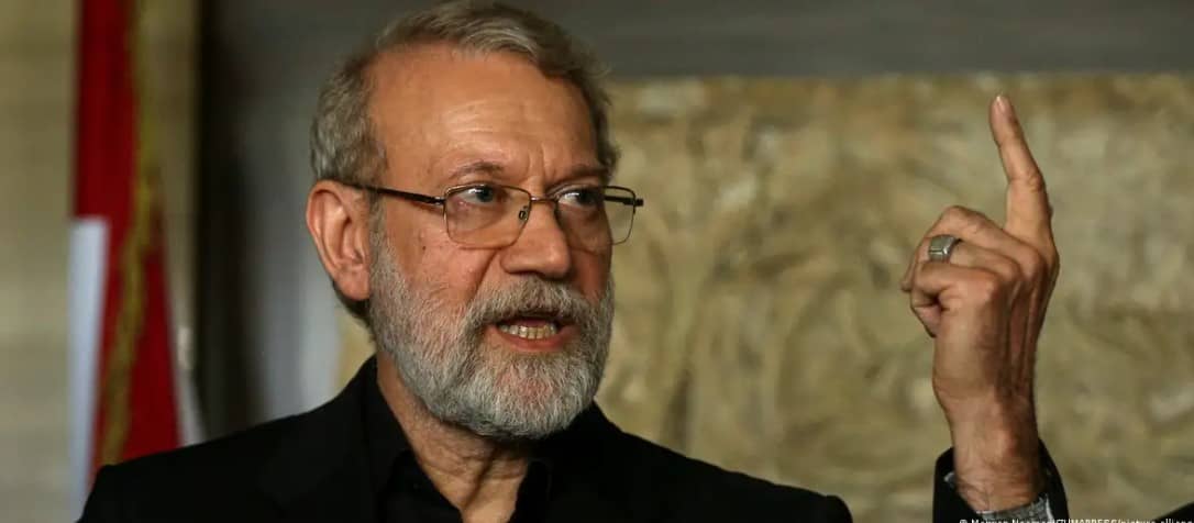 Jefe de seguridad de Irán amenaza a Trump; le dice que se cuide "de no ser eliminado"