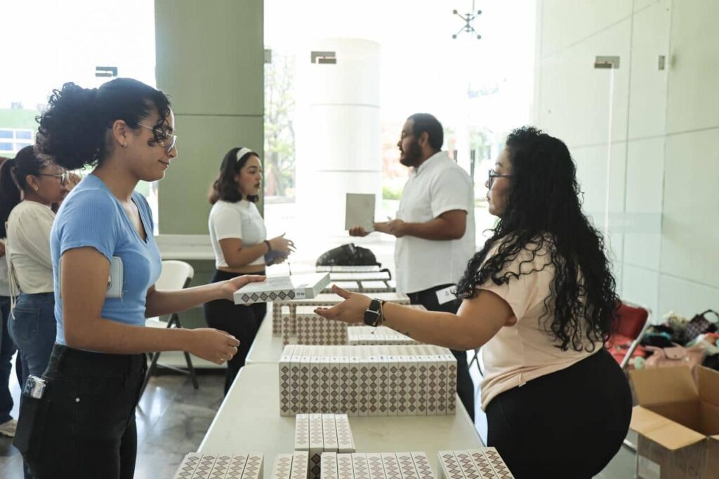 ERA SMARTWATCHES UNICACH3 1