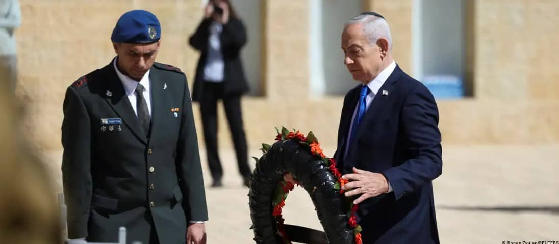 Día de Recuerdo del Holocausto en Israel, en guerra con Irán