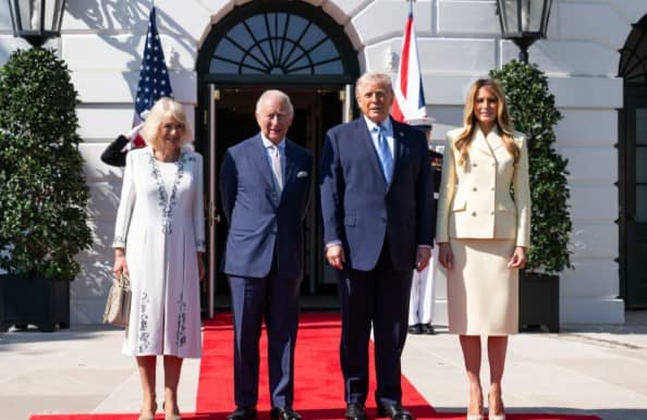 Trump recibe a Carlos III para tomar el té y le muestra la nueva colmena de la Casa Blanca