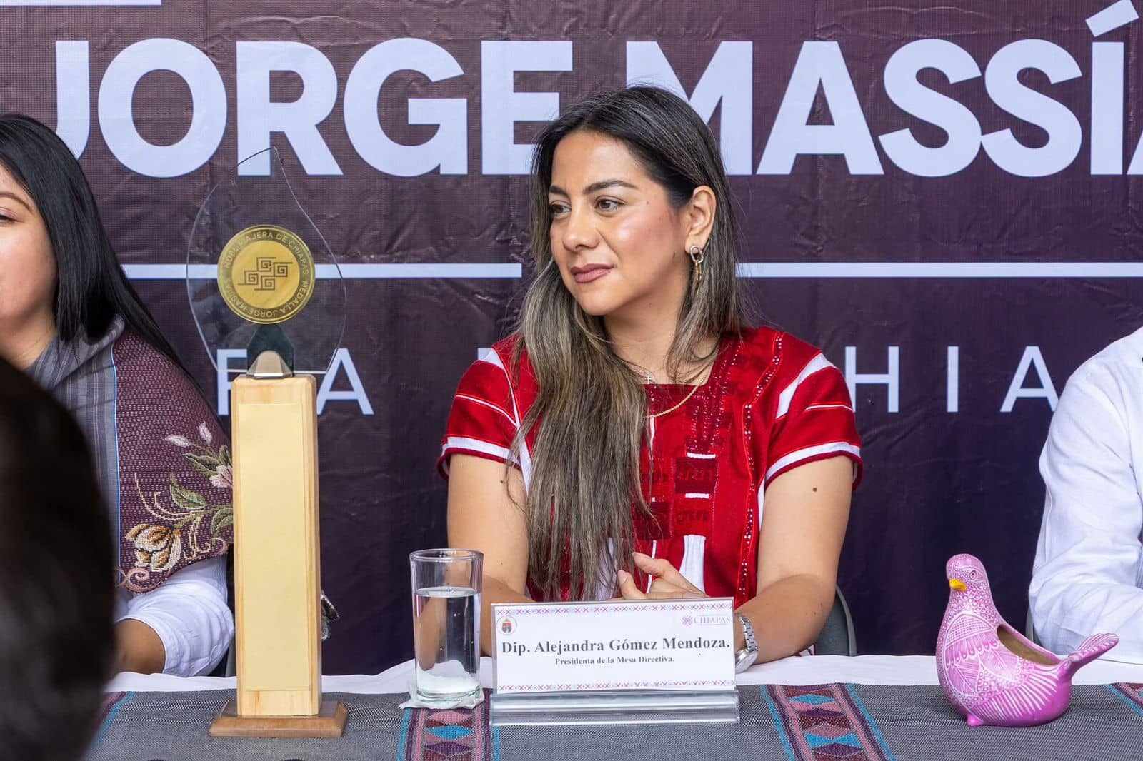Presentación de la medalla: “Jorge Massías, Nube Viajera”