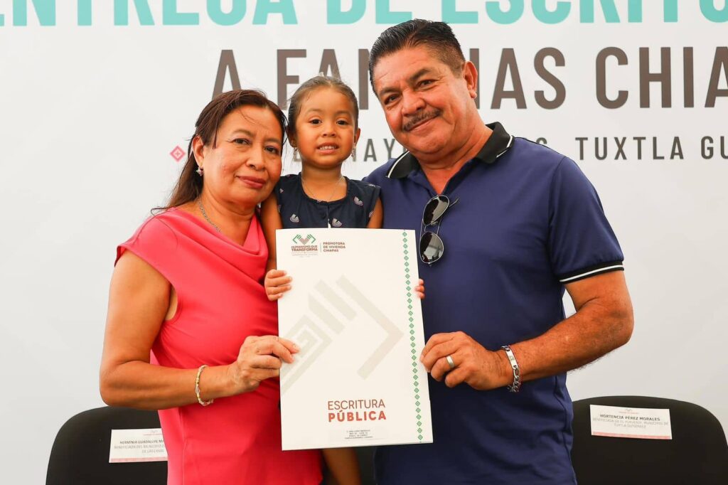 ERA ENTREGA DE ESCRITURAS6 1