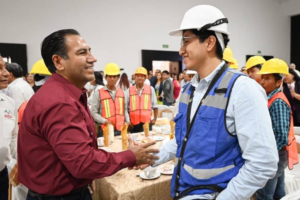 FOTO SEGUNDA ERA DIA DEL CONSTRUCTOR DE ESCUELA 1