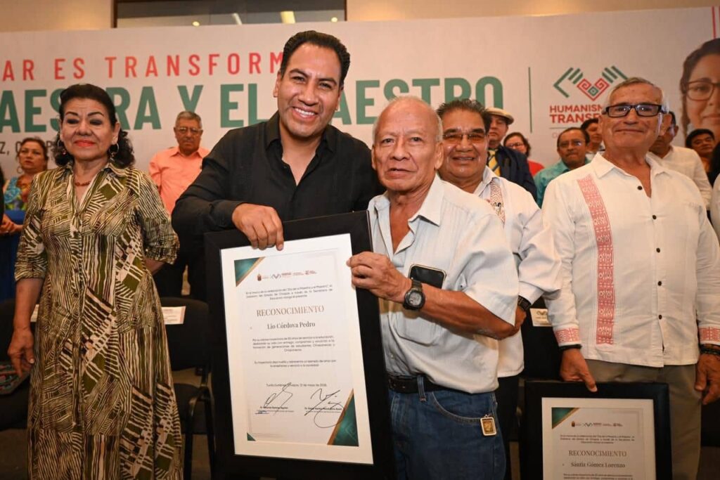 FOTO SEGUNDA ERA DIA DEL MAESTRO 1
