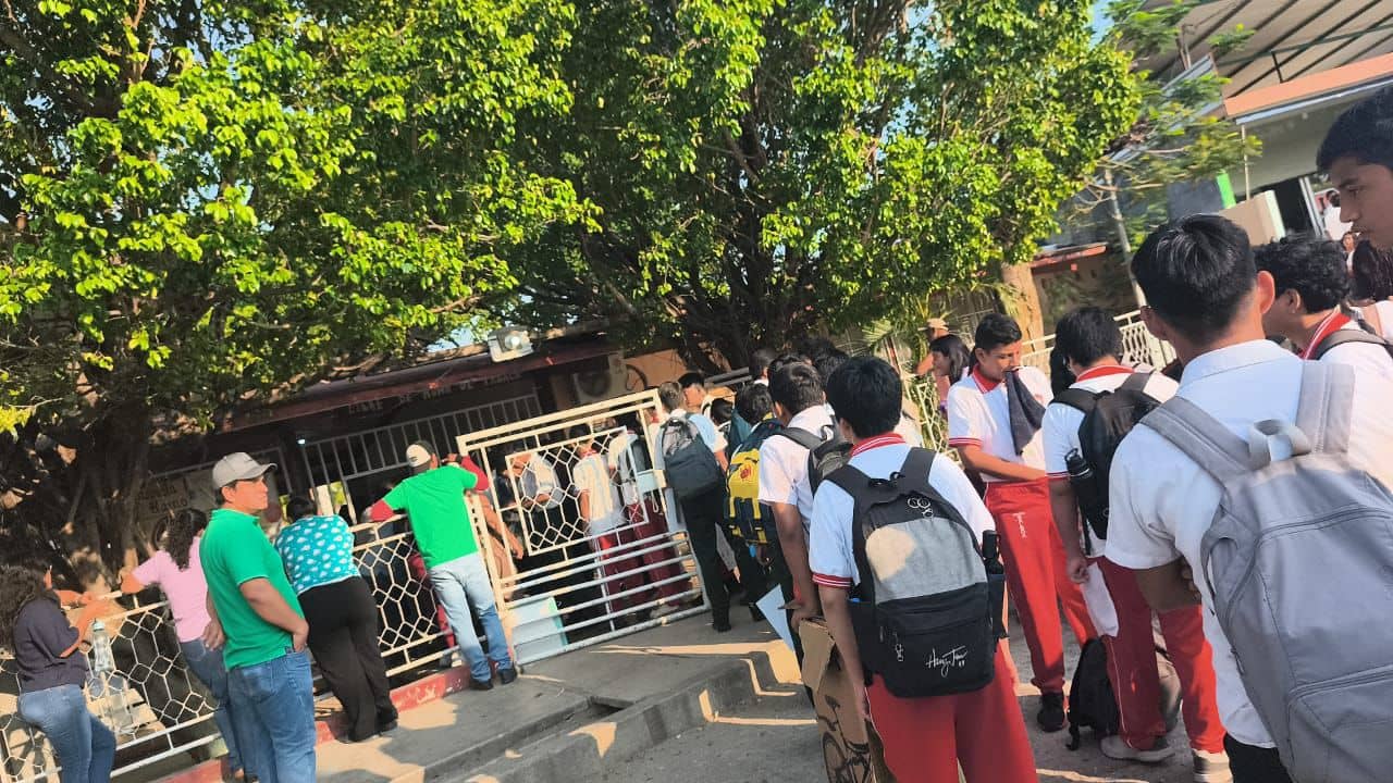 Actúan autoridades educativas y de seguridad para proteger a estudiantes en Chiapas