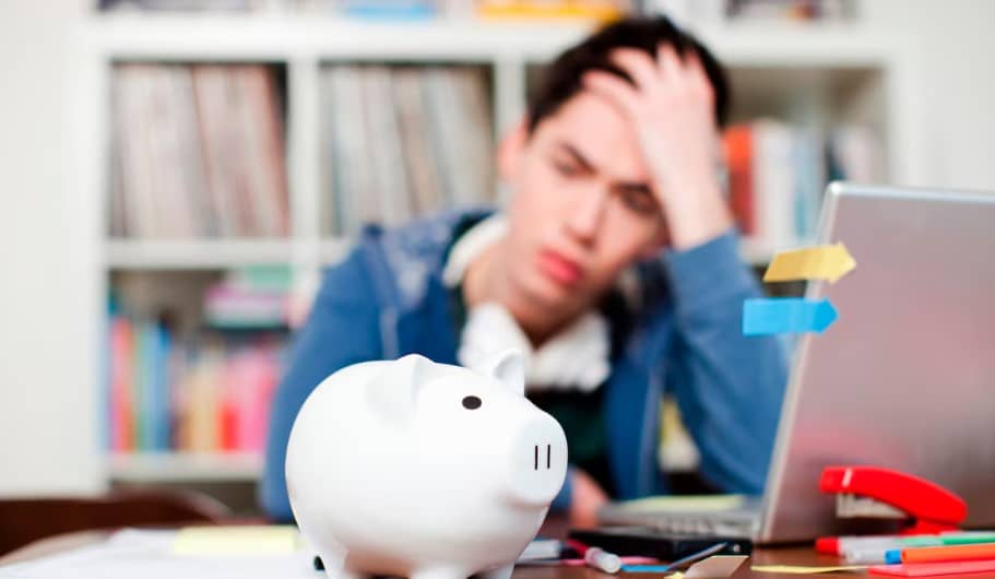 Juventudes sí ahorran, pero enfrentan un futuro económico más incierto, asegura experta de la IBERO