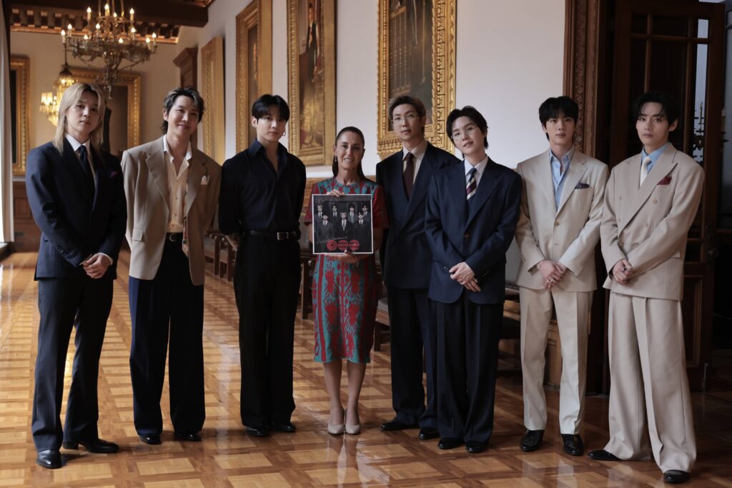 La musica y los valores unen a Mexico y Corea del Sur Presidenta Claudia Sheinbaum recibe a BTS en Palacio Nacional00001 1