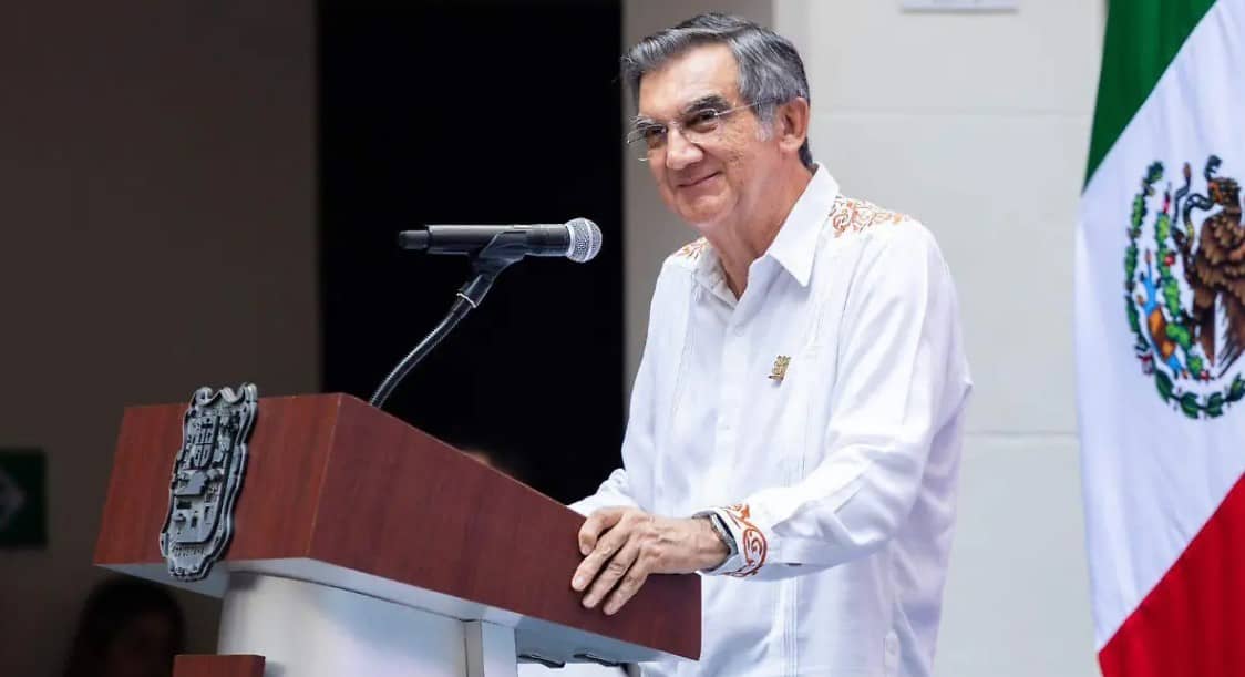 Américo Villarreal responde a señalamientos de EE. UU.: muestra su visa y asegura que sigue vigente
