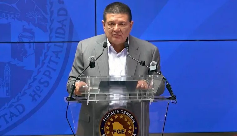 Exfiscal César Jáuregui comparece ante FGR por caso Chihuahua