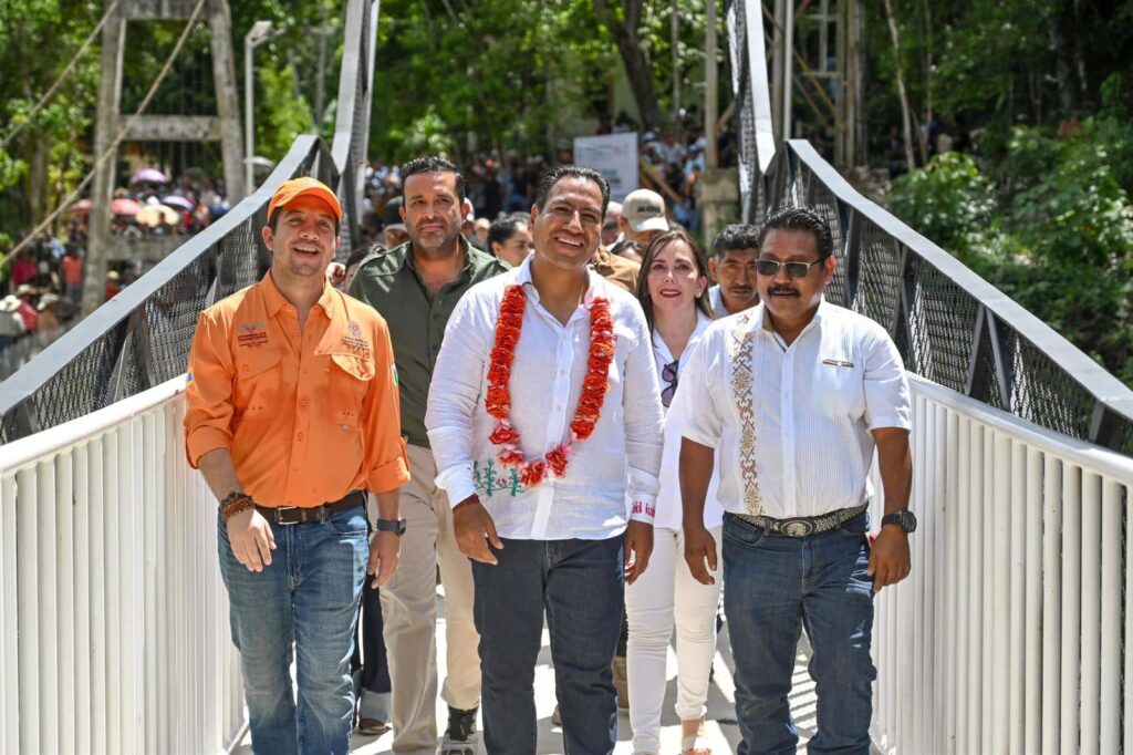 Eduardo Ramírez lleva infraestructura médica y vial a comunidades de Las Margaritas y Maravilla Tenejapa 4 ERA INFRAESTRUCTURA MEDICA 1
