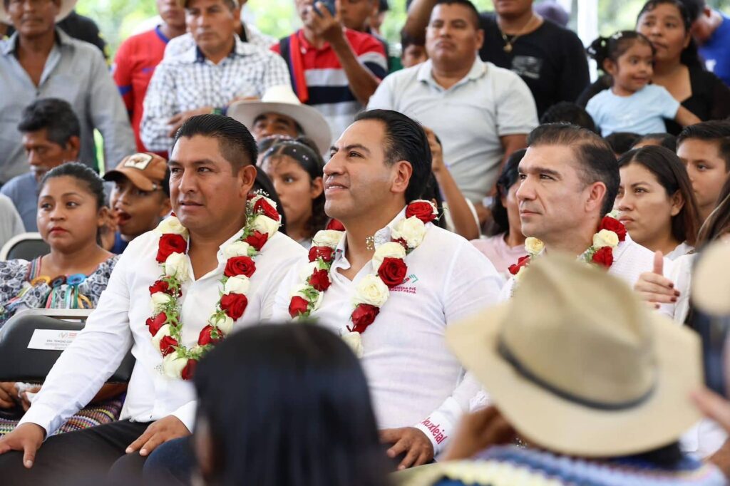 Eduardo Ramírez lleva infraestructura médica y vial a comunidades de Las Margaritas y Maravilla Tenejapa 6 ERA INFRAESTRUCTURA MEDICA5 1