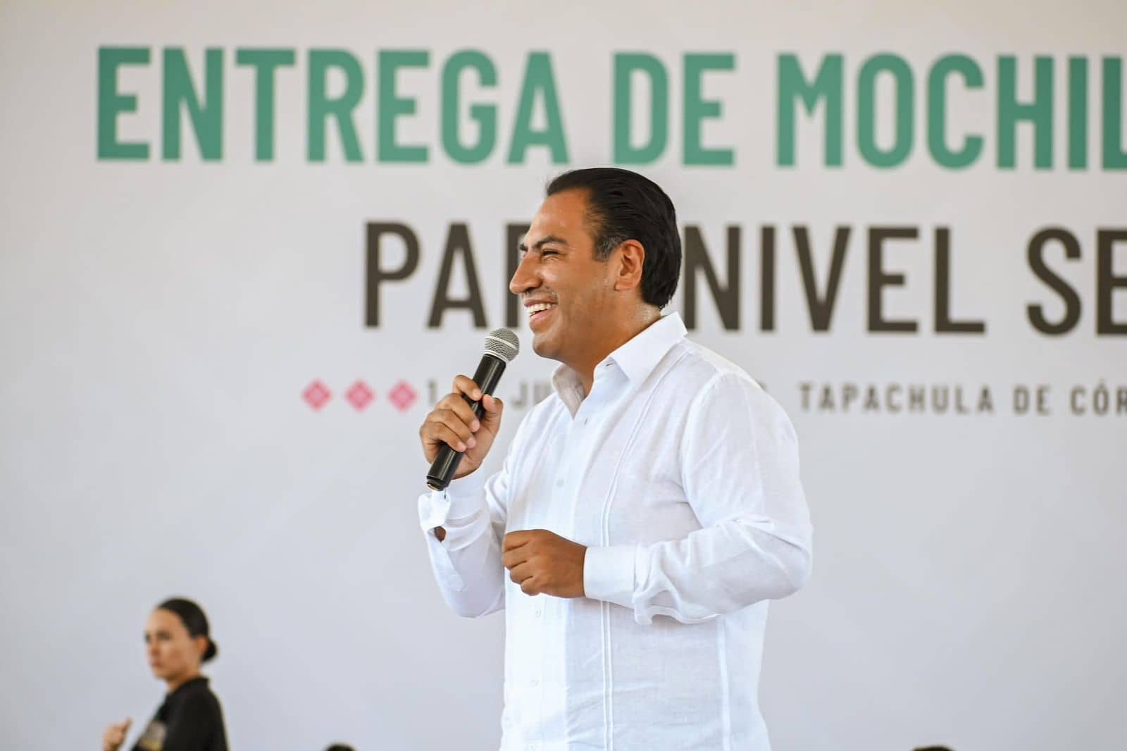 En Tapachula, Eduardo Ramírez refrenda compromiso con la educación y la economía familiar