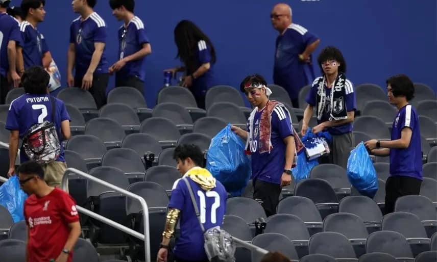 Aficionados japoneses recibirán 20 mil bolsas para basura; limpiarán el Estadio Monterrey tras el partido contra Túnez